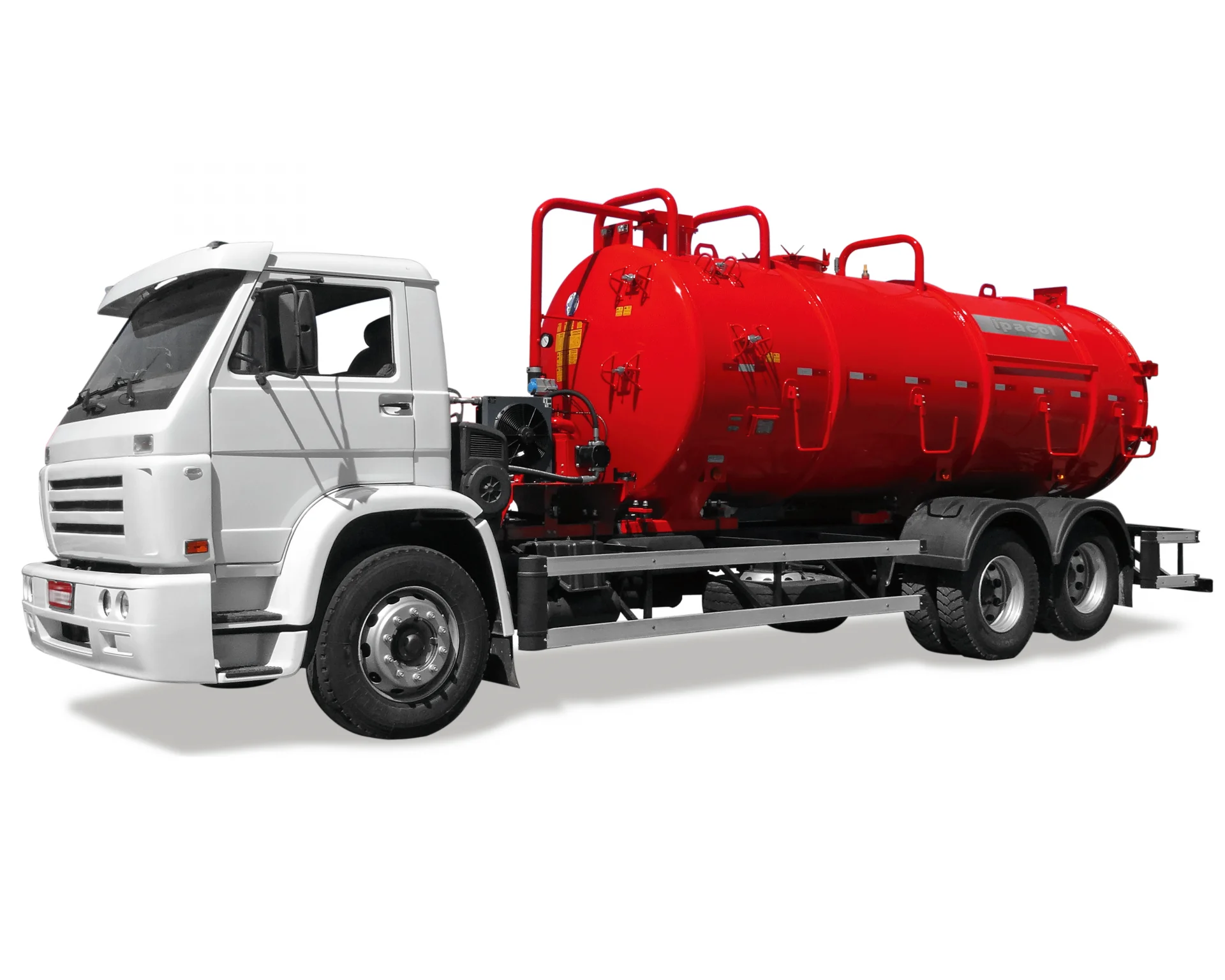 distribuidor-de-adubo-organico-liquido-a-vacuo-acoplado-ao-camin-652d9f21d2c18